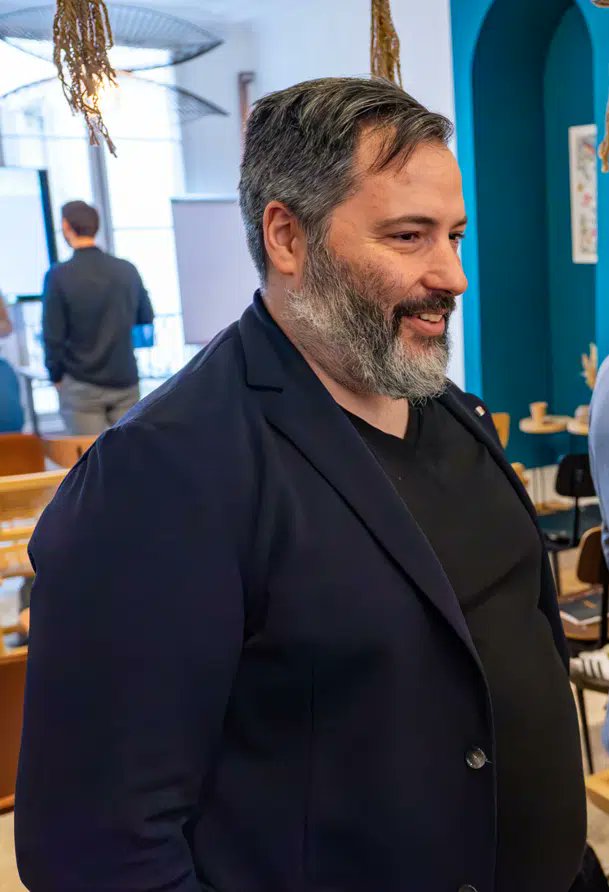 Manuel Gomes, CEO de <a href="/Stereograph3D/">Stereograph</a>, qui accompagne de nombreux leaders des secteurs secondaire et tertiaire met en avant « un outil indispensable qui s’impose : le jumeau numérique »... #green 

&gt;&gt; tinyurl.com/3p87wb3f