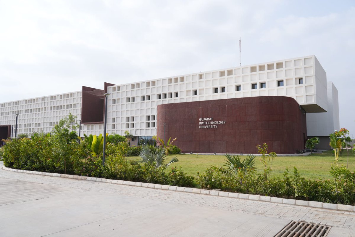 For guiding coordinators of #CSCs to achieve their #aims and #objectives towards #innovation and #creativity! #GUJCOST is organizing the #AnnualReviewMeeting of District Community Science Centres from 30-31st May 2024 @GujBiotechUni Let's work together to take #science for the