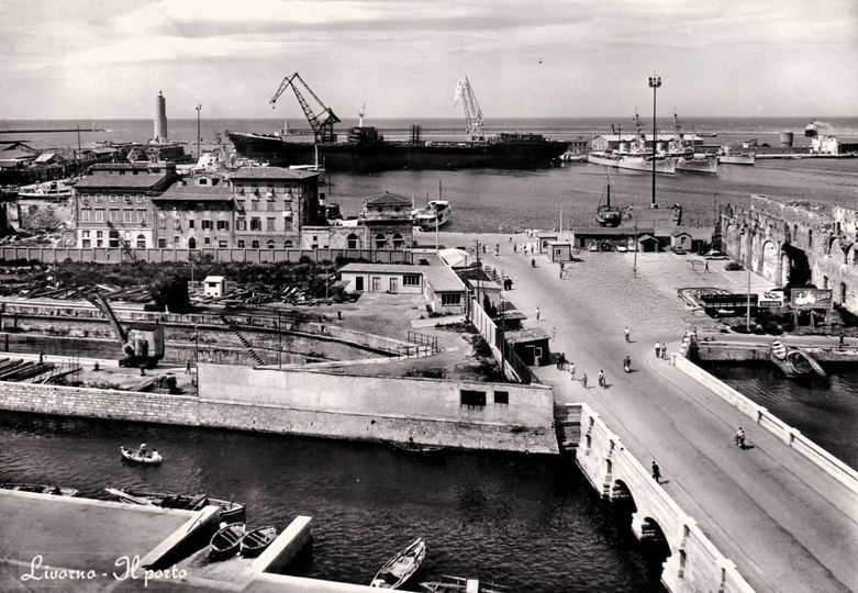 Porto di Livorno anni '50.