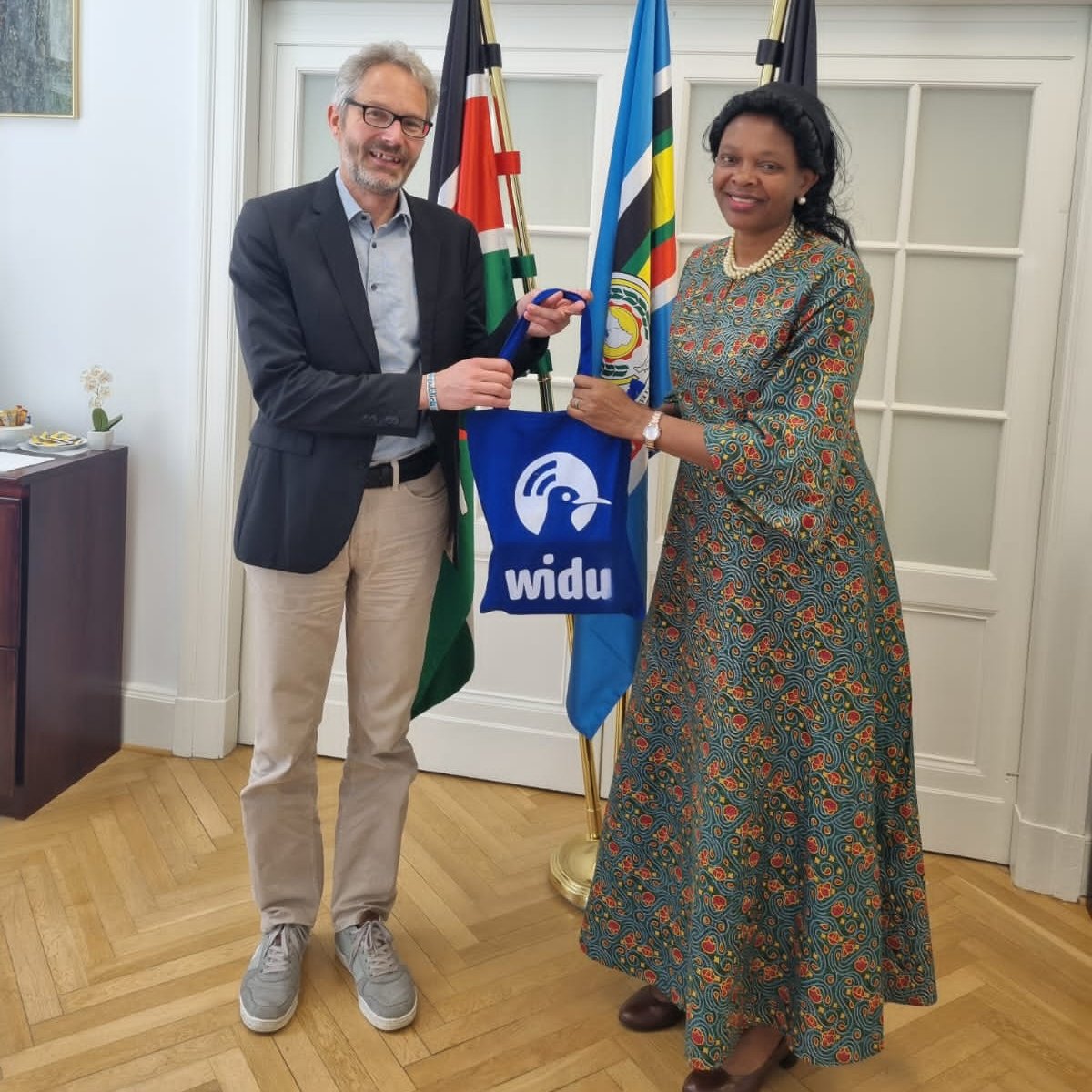Fruitful exchange! Our <a href="/WIDU_africa/">WIDU.africa</a> team met with Kenya's Ambassador to Germany - Amb Stella Orina 🇰🇪🇩🇪 on strategies for inclusive diaspora engagement.  #Widu, an initiative by <a href="/giz_gmbh/">GIZ</a>, employs a developmental approach to leverage #remittances! More: widu.africa