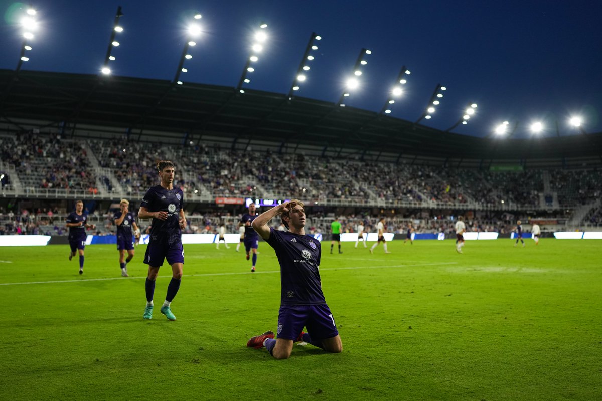 Jonathan Lintner (@jonathanlintner) on Twitter photo Figured I should end an unintended Twitter (X?) hiatus to point out we're nearly three months into the season and <a href="/loucityfc/">Louisville City FC</a> has scored double the goals of 19/23 other USL Championship teams.
📸 <a href="/connortrace__/">connor cunningham</a> Figured I should end an unintended Twitter (X?) hiatus to point out we're nearly three months into the season and <a href="/loucityfc/">Louisville City FC</a> has scored double the goals of 19/23 other USL Championship teams.
📸 <a href="/connortrace__/">connor cunningham</a>