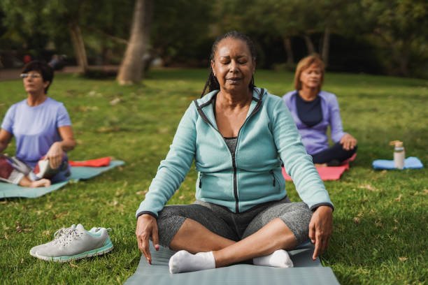 FECC448558's tweet photo. Stay active, engaged &amp; connected with Fleurhof Elderly Community Centre (FECC)! Tuesdays &amp; Thursdays: physical activities like soccer &amp; netball.Wednesdays: mental stimulation through discussions &amp; arts. Home-cooked meals &amp; social connection. #seniorsfitness #Arts#elderlycommunity https://t.co/SAsGSpihMl