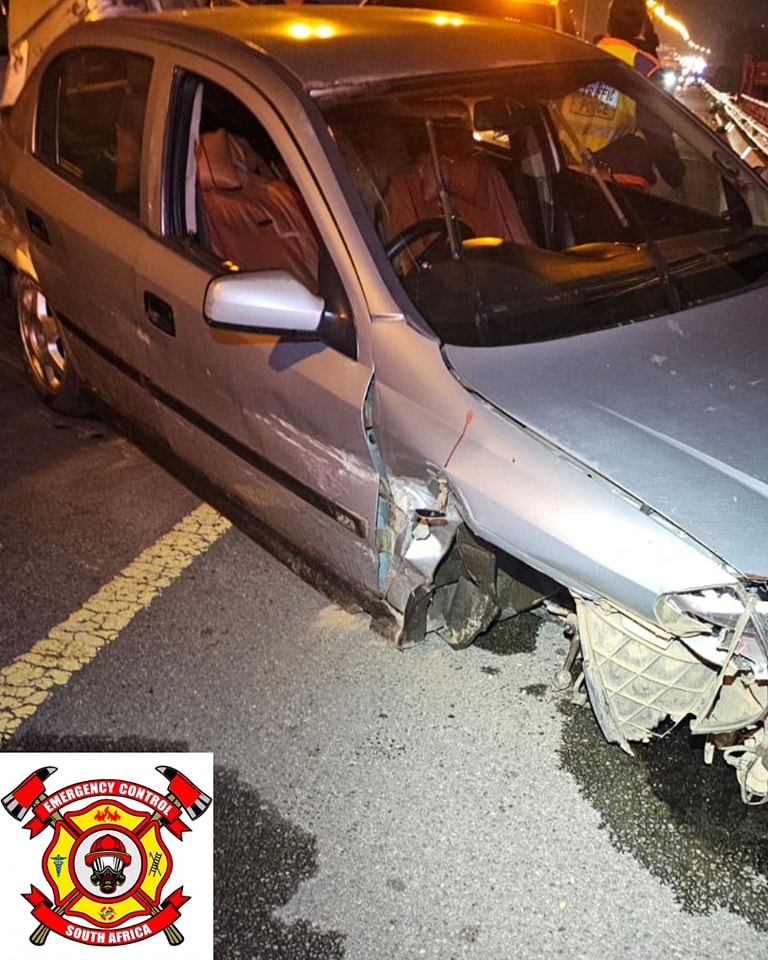 Four people were seriously injured in a single-vehicle collision on the N1 Highway in Randpark Ridge  buff.ly/3V3LhWl

#ArriveAlive #SeriousCollision #ECSA