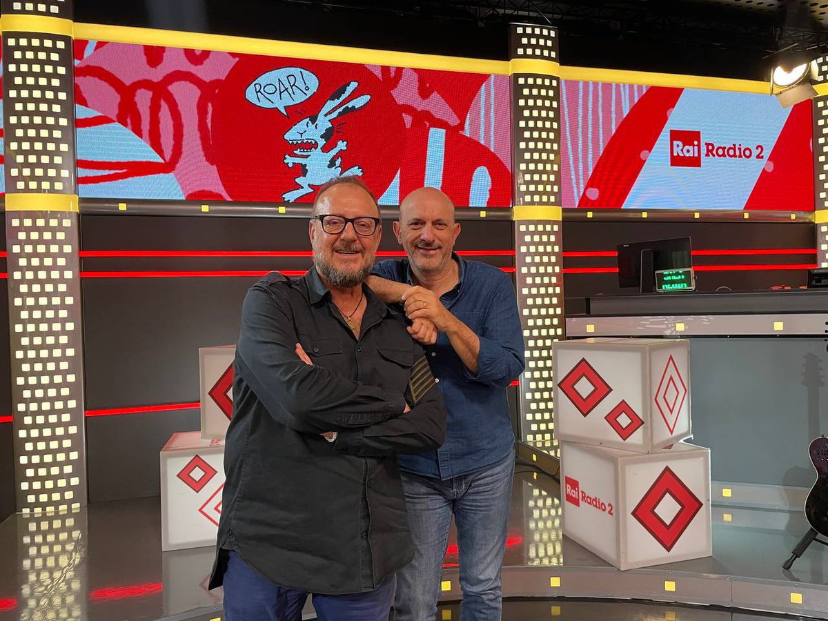 Aloha conigli 🐰 

@antonellodose è @PrestaMarco sono in diretta a #IlRuggitoDelConiglio 🐇

📻 ON AIR su #RaiRadio2: bit.ly/AscoltaRadio2 
📺 In TV sul canale 202 del Digitale Terrestre 
🖥 Su #RaiPlay: raiplay.it/dirette/rairad…