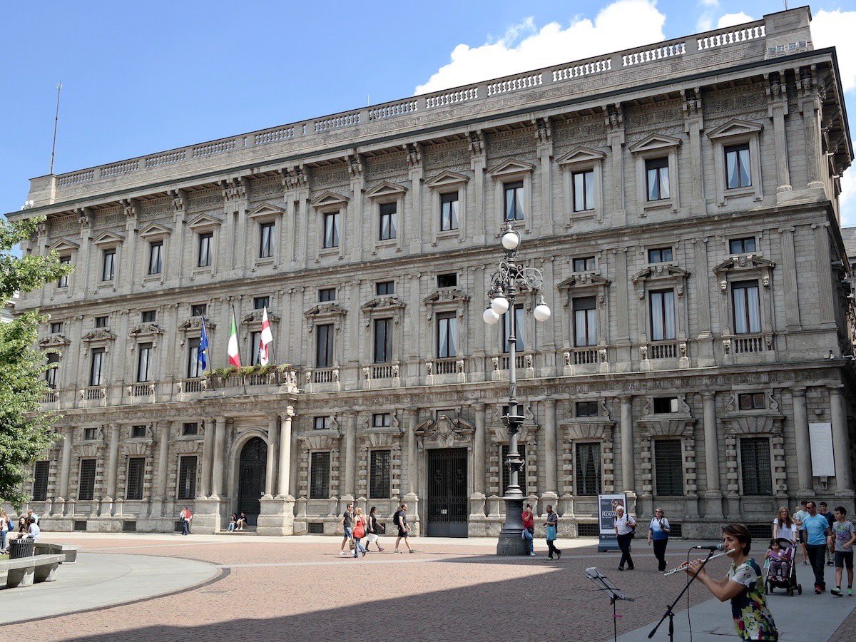 🇮🇹 78° anniversario della Repubblica Italiana !🕙 10.00-20.00: Visita Palazzo Marino 🎵 16.30: Banda musicale della Polizia Locale 🎶 18.00: Civica Orchestra di Fiati 📍 Piazza Scala, Milano Scopri di più 👉 bit.ly/2giugno_festad… #2Giugno #FestaDellaRepubblica