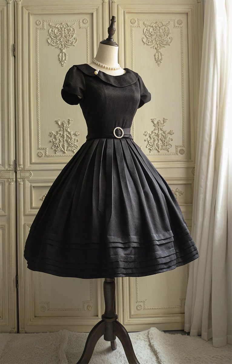 DaffodilFaeries's tweet photo. The new two series are under reservation now.
#lolita #lolitadress #LolitaExpress #lolitaupdates https://t.co/zAZiReiYXT