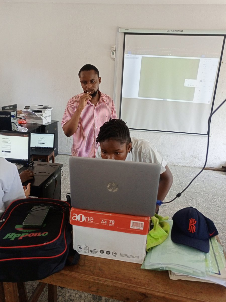 TosinPHP's tweet photo. #Week_5 #uiuxdesign #Boxification
So yesterday on Kode10x CSR project with Government Technical College ADOSOBA, This week I enlightened the students on the importance of BOXIFICATION in UI designs.
It was more of an interactive class.. this is to ensure that every student https://t.co/VLPuaxV5PR