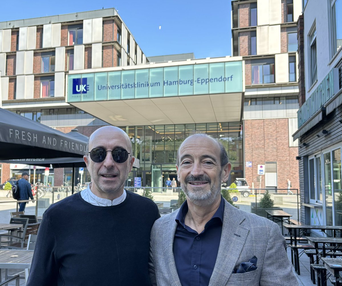 UrologiaB's tweet photo. UCB at the Martini-Klinik in Hamburg to update knowledge in prostate cancer treatment. Dr Gamarra and Dr Pereira ready in the morning on a sunny day https://t.co/cT1LiBEOZO