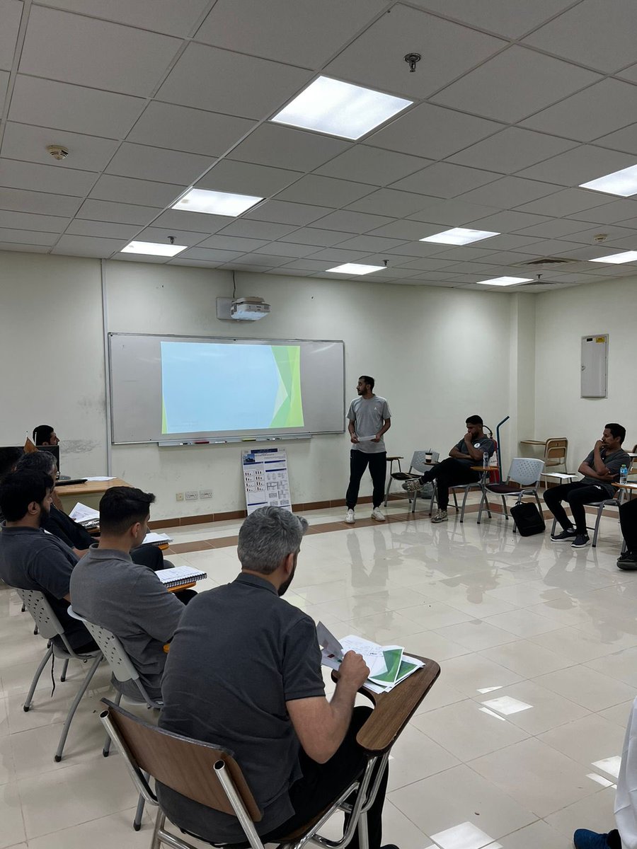 تخرج اول 90 متدرب بدرجة البكالوريوس 
من تقنية عنيزة .
<a href="/tvtc_g_onaizah/">الكلية التقنية بعنيزة</a> 
<a href="/dralfahaid/">د. أحمد الفهيد</a> 
<a href="/TVTC_ABR20K/">عـٱبر الكلية التقنية💻</a> 

sanews.sa/13962986/