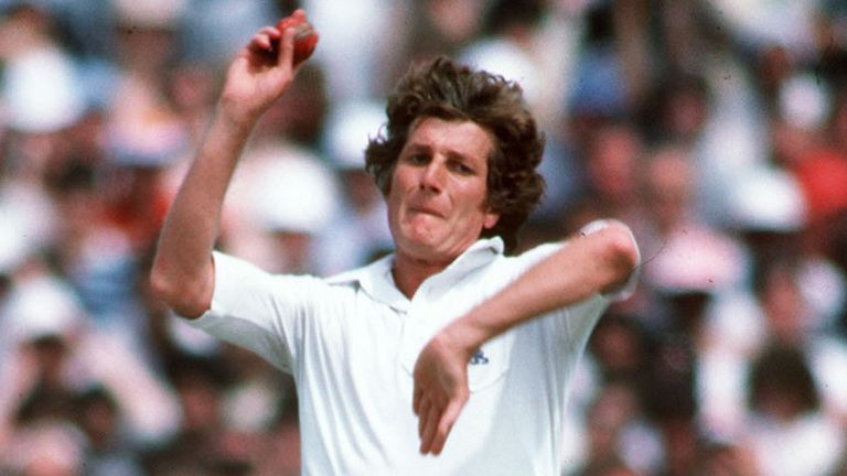 Remembering the great cricketer and former England captain Bob Willis who was born on this day in Sunderland in 1949. He died in 2019. 🏏 #BobWillis #Sunderland