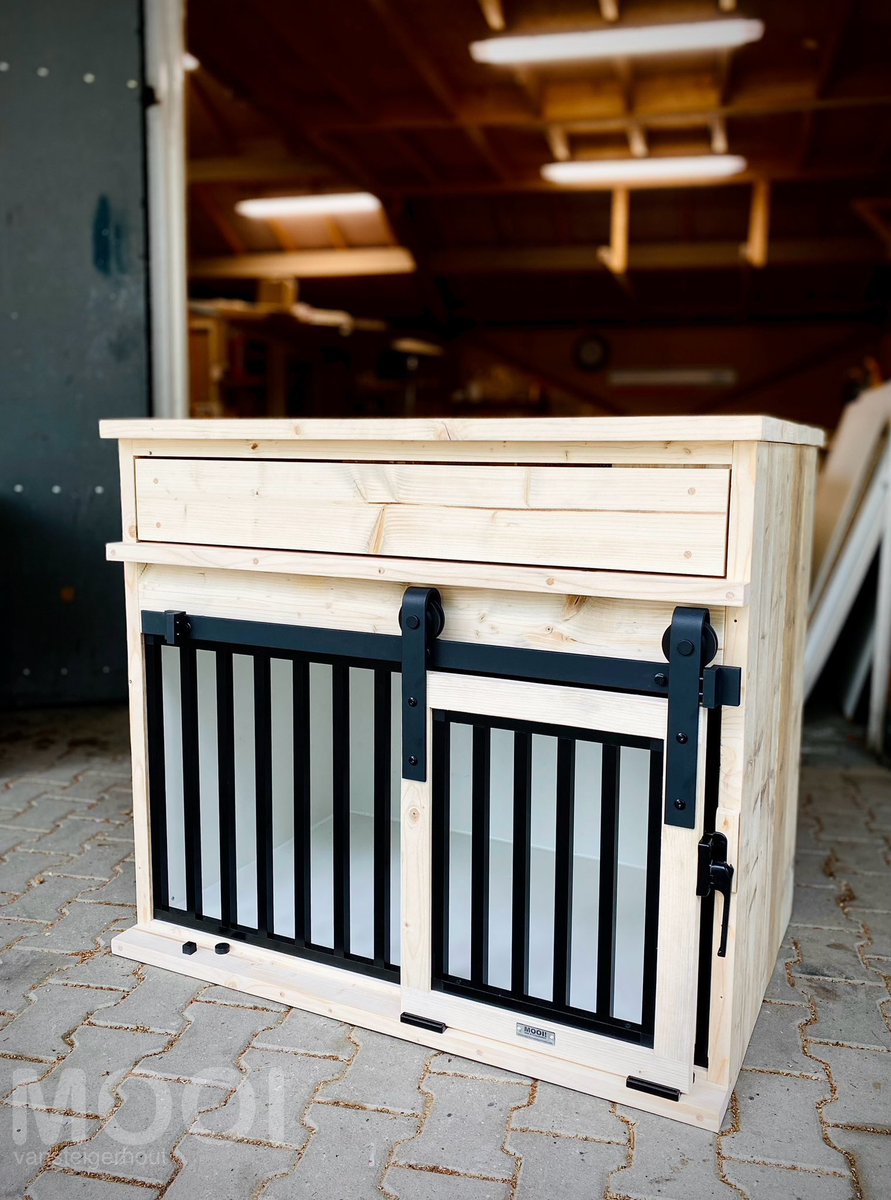 mvsteigerhout's tweet photo. Houten hondenbench met schuifdeur gereed voor levering. #houtenhondenbench #mooivansteigerhout #hondenbench #benchmeubel #kamerkennel #benchvansteigerhout #hondje #hondjes #viervoeter #viervoeters #hond #honden #hondenbenchmetschuifdeur https://t.co/qXcz7uJYeb