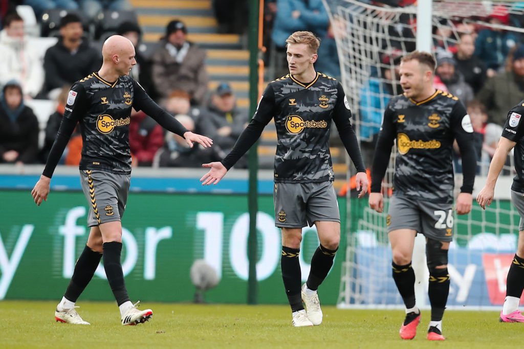 TheSaintCentre's tweet photo. 🚨West Ham United have decided to delay a decision regarding Flynn Downes’ future. New manager Julen Lopetegui wants a complete picture of his squad before making any moves

#saintsfc
[Evening Standard] https://t.co/p2cECkoMYY