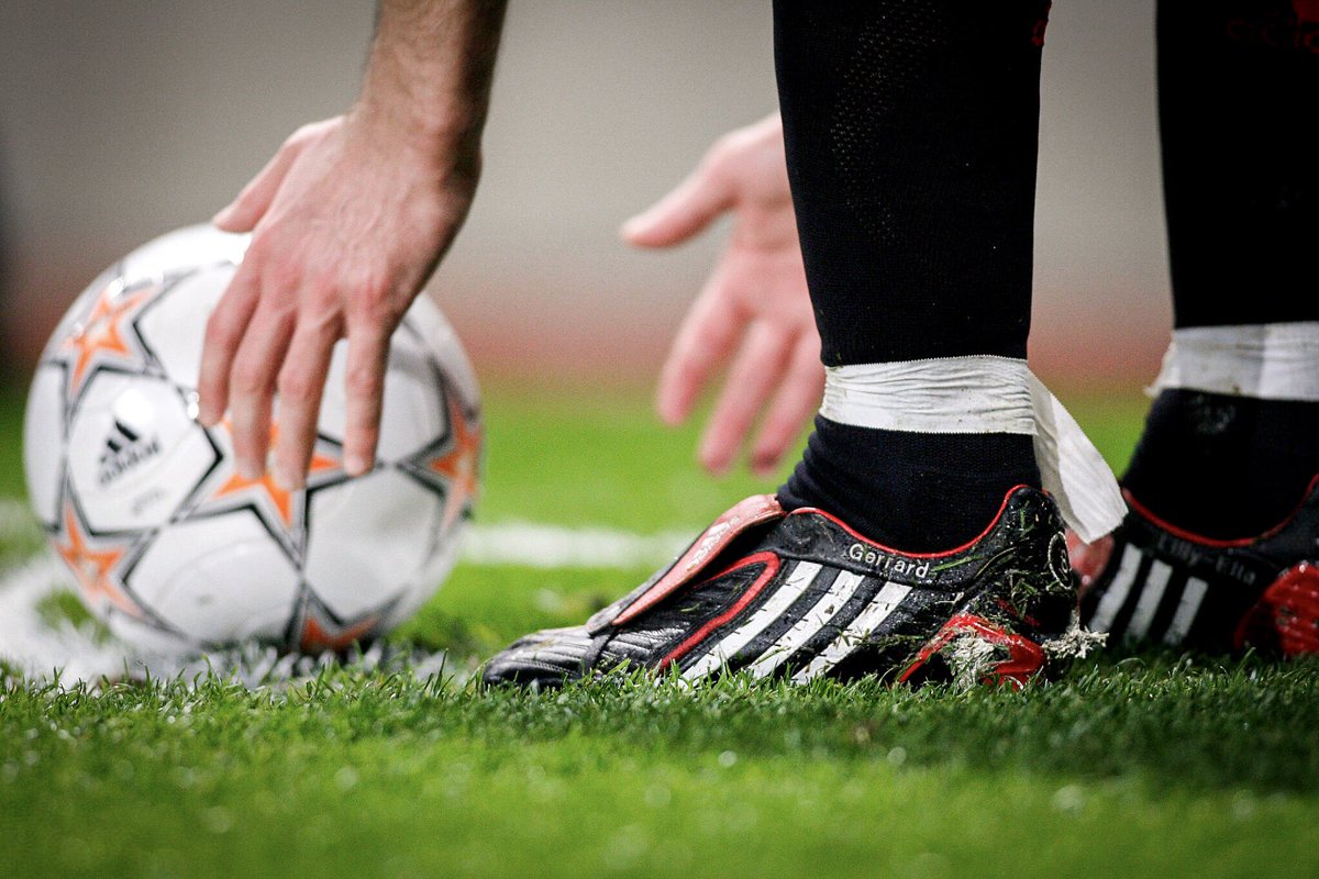 Footballtweet's tweet image. 🗣️🇮🇹 Francesco Totti: “The best player I faced? Steven Gerrard. A Champion! An example! He would be captain of my World XI dream team.”

🗣️🇦🇷 Lionel Messi: “I think Gerrard is England’s greatest ever player.”

🗣️🇫🇷 Arséne Wenger: “He was a fantastic player who had the qualities…