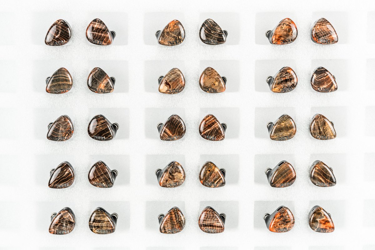 DUNU DaVinci: Check out these random faceplates! Which one do you like most? #DUNUDaVinci #IEMs #AudioGear #Gizaudio