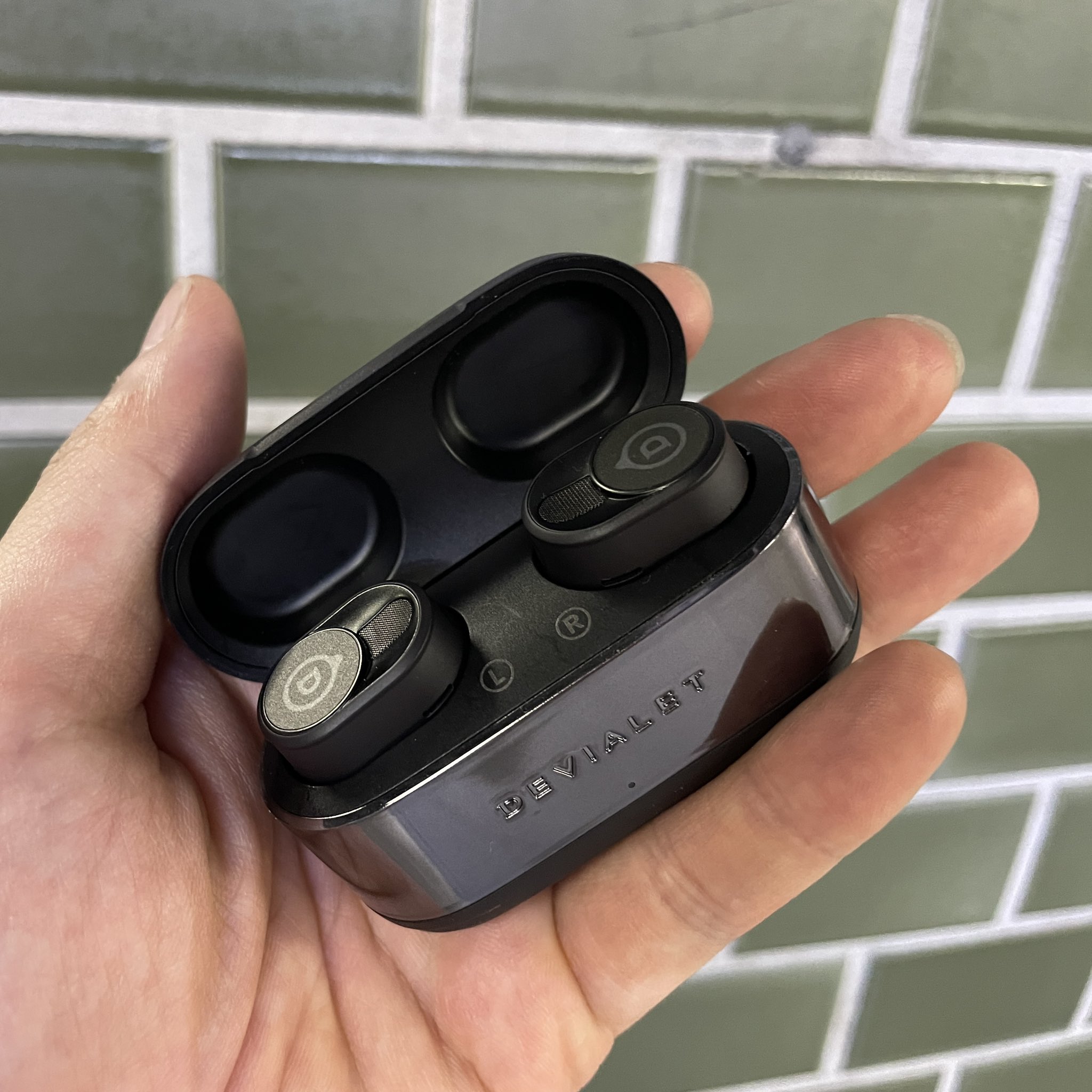 DEVIALET GEMINI II ブラック （キズあり） 空間表現の秀逸さと