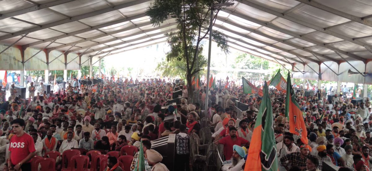 SandhuTaranjitS's tweet photo. Public rally in the presence of BJP National President Shri @JPNadda Ji underway at Ranjit Avenue, #Amritsar. https://t.co/PQr3ooGDXR