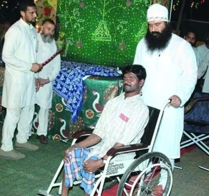 ssm_sonu's tweet photo. #GurmeetRamRahim
#RamRahim
#नन्हे_पक्षियों_की_संभाल
#एक_जरूरतमंद_को_छत
#बेजुबानों_को_आसरा
#बेजुबानों_का_सहारा
#मरने_के_बाद_भी_ज़िंदगी
#निआसरे_का_आसरा
#BloodDonation
#TreePlantation
#WheelchairDistribution #FreeTuitionClasses https://t.co/SbBeYUkgtd