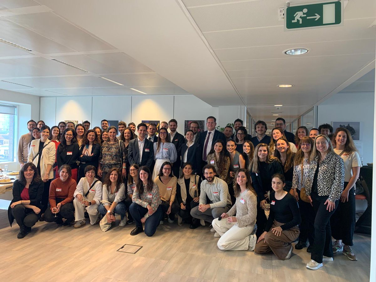 🌍 Hem celebrat l'acte inaugural del Chapter Alumni UPF Bruxelles, amb un gran èxit de convocatòria.

🗣️ Durant la trobada, que ha tingut lloc a la seu de l'<a href="/alianza4u/">OPERA Alianza 4-Universidades</a>, hem comptat amb la ponència "Mestratge i valors de la UPF al cor d'Europa" pronunciada per l'#alumniUPF