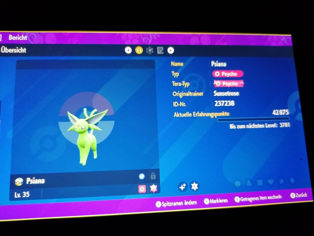 malloustar7's tweet photo. Da jetzt verhindert wird dass ich Videos von meinen shinys posten kann, gibt es von nun an nur die Bilder von meinem Handy 😑 https://t.co/QbzRfT3KOh