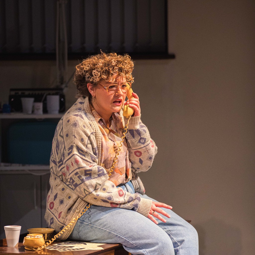 LivEveryPlay's tweet image. Tonight is Guest Night for Tell Me How It Ends. Sending all our best wishes to the company!
📸 @Ab1kenobe 
Cast
@LukeKSActing - Marc
@emmystonelake - Aster

Company
Writer @tashadmusouk
Director @gitikabuttoo
Set and Costume Designer @DesignerKTScott
[1/3]