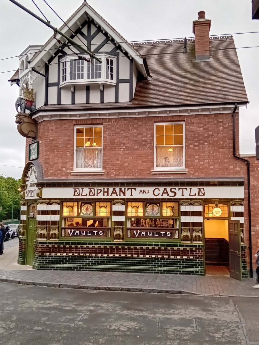 brionyhudson2's tweet image. Great day 1 of #AIMConference2024 Inspiring &amp;amp; insightful talks, meeting old friends &amp;amp; new, and a fab evening with @BCLivingMuseum to ourselves for fish &amp;amp; chips, fairground rides &amp;amp; historic shops 😊