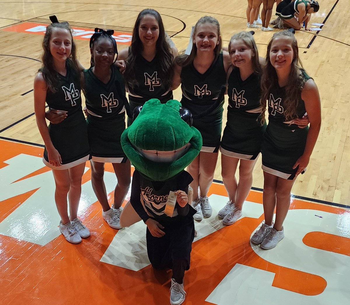 HornetBuzzMPMS's tweet image. All-American nominees!
#CheerMPMS #ManceParkGreatestHits2025 #MPMS2025 #HornetNation #BuildingChampions