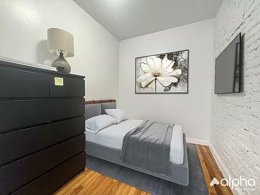 AlphaProNYC's tweet photo. Welcome to this charming unit located in Manhattan's Upper East Side. Contact Leasing@AlphaNYC.com
Features:
-A HUGE living room
-Spacious kitchen with tons of counter space
-Queen sized bedroom + office set up in bedroom!
-Marble Bathroom
-Tons natural light
LAUNDRY IN BUILDING. https://t.co/5X90CTI5Ok