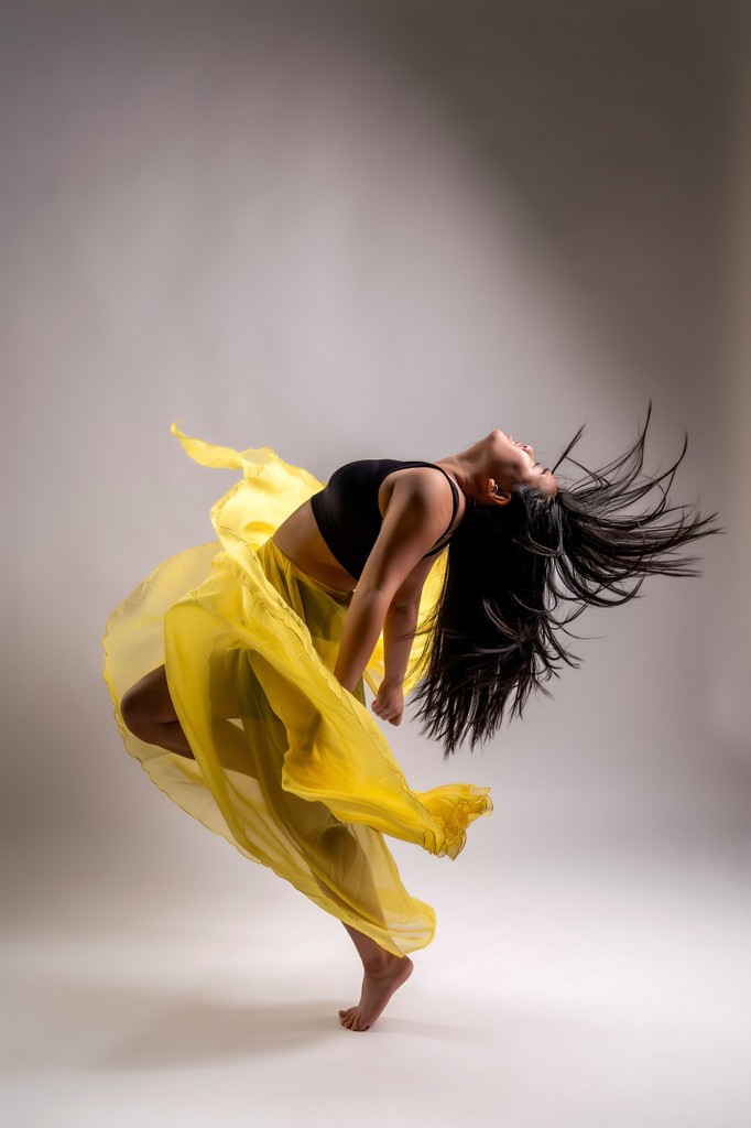 Are you ready to be dazzled? 💃✨ Check out Eva's incredible dance skills as she takes the stage with grace and style.