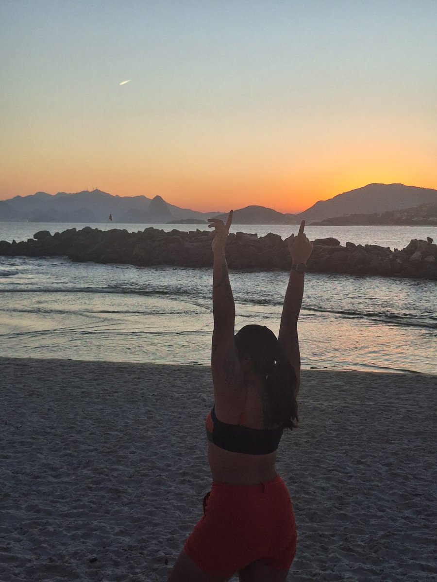 BrenaElizandra's tweet photo. https://t.co/GFZXcSJNMl