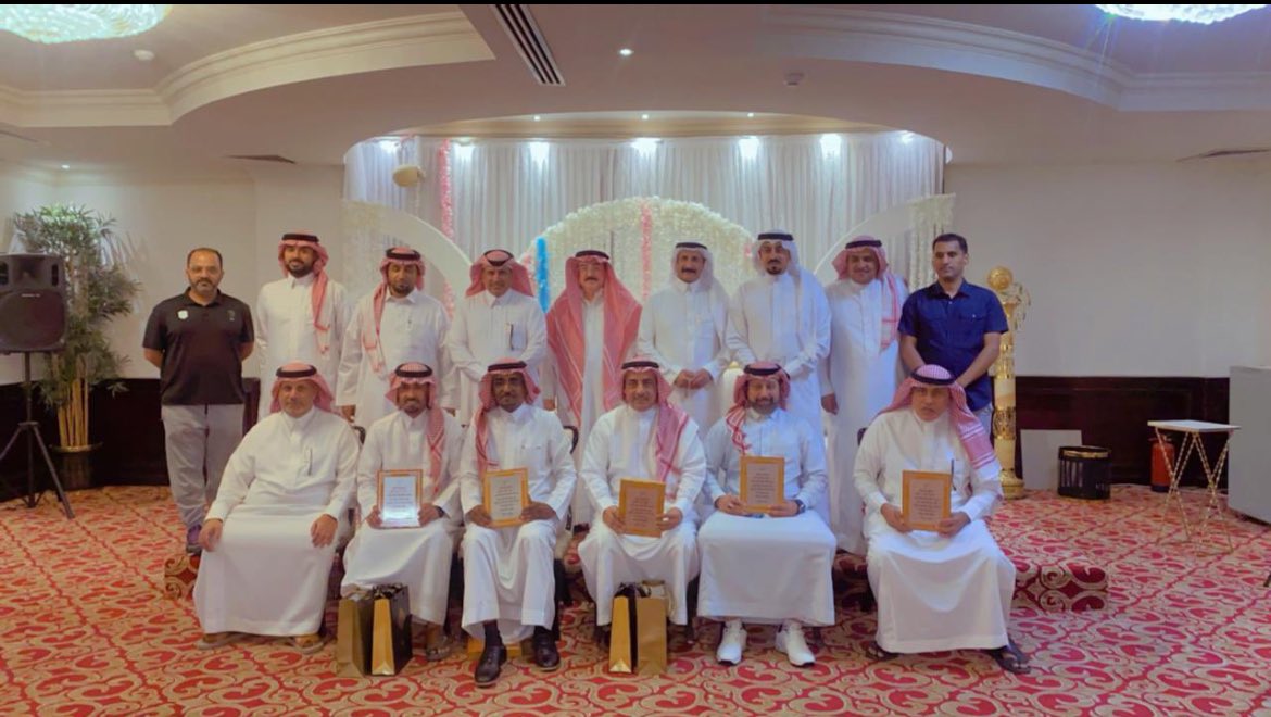 300_aaaa's tweet photo. بعد غياب فتره طويله عن الناس والاحباب  سعدت اليوم بمشاركة الزملاء في قروب الرياضه المدرسية  المميز والذي تحققت على يده انجازات يشار لها بالبنان في تكريم من تقاعد منهم 
محمد العتيبي 
سعود الخالدي 
عادل المخيمر 
محمد العباد 
نتمنى لهم الحياه السعيده والعمر المديد https://t.co/JyTu5HKMZL