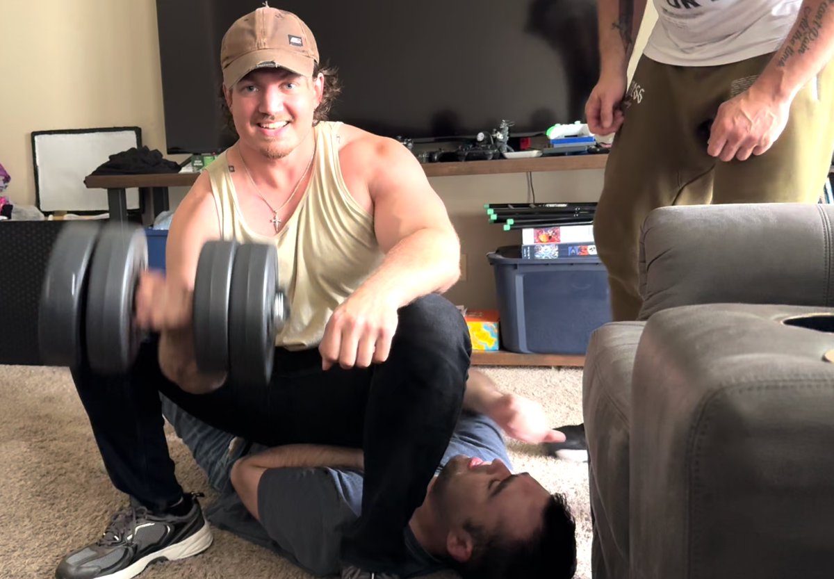 Master Ultimate God tweet media