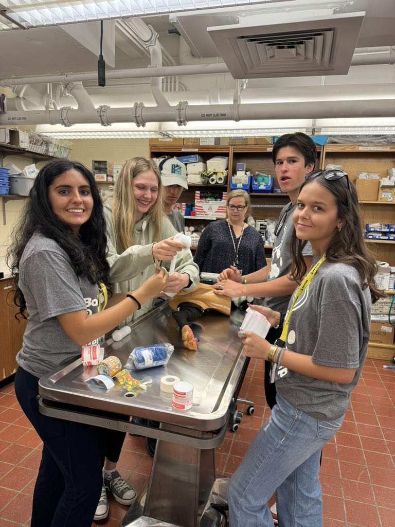 BoilerVetCamp's tweet photo. #TeamCash💰 killing the bandage exercise!

#lifeatpurdue #boilervetcamp #boilerup #pucvm https://t.co/inwcecFtam