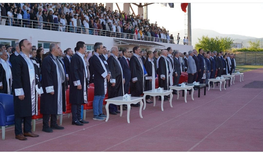 adiyamantabip's tweet photo. Adıyaman Üniversitesi 2023-2024 akademik yılı mezuniyet törenine bizleri davet eden sayın rektörümüz Prof. Dr. Mehmet Kelleş hocamıza teşekkürlerimizi sunarız.
@mehmetkelles
@adyu2006
#ADYU https://t.co/v5Mo7TgPt8