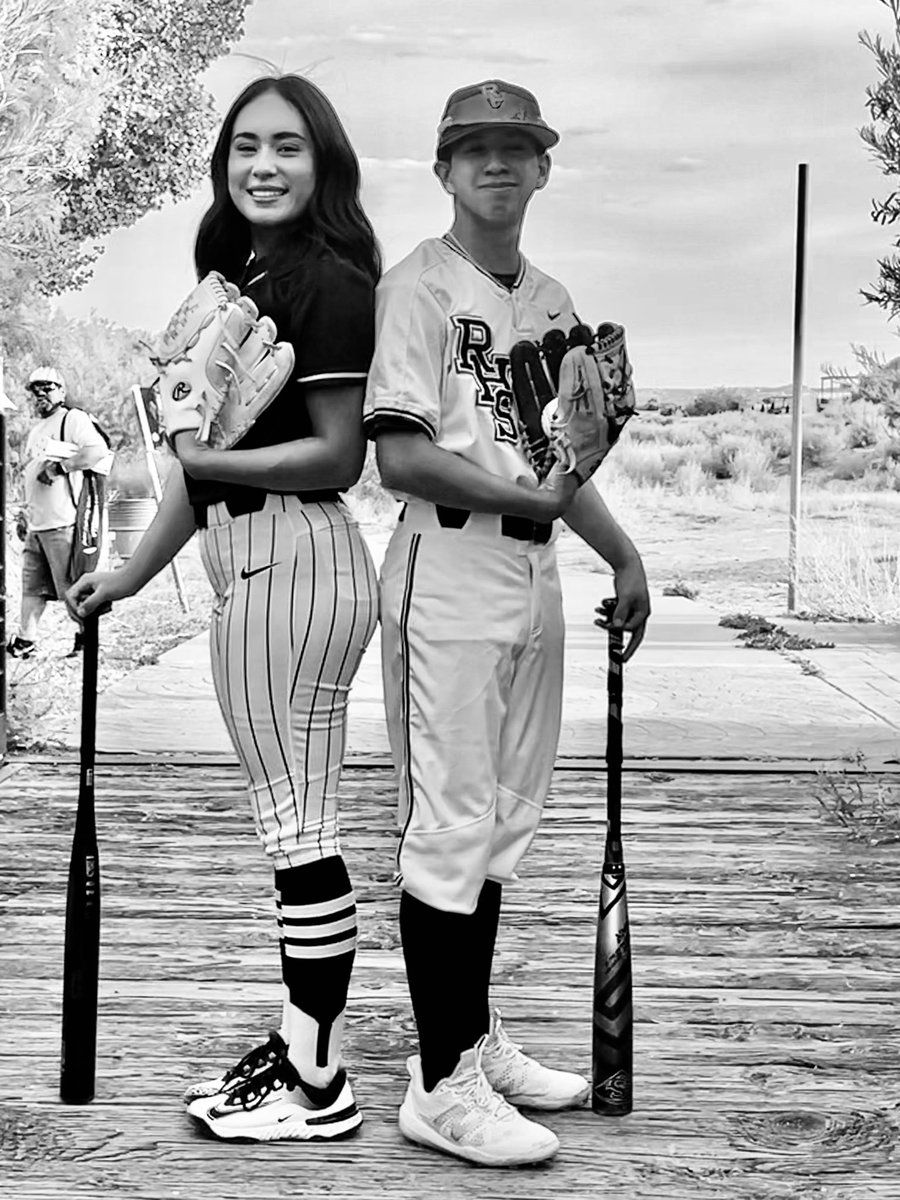 michell10643819's tweet photo. You have left your mark. All City Player of The Year!!. @MirandaGuillen8 @Fchavezeptimes @EastwoodSBall @eastwoodsabre1 @EPFastpitch915 https://t.co/xVUuhOAuGG