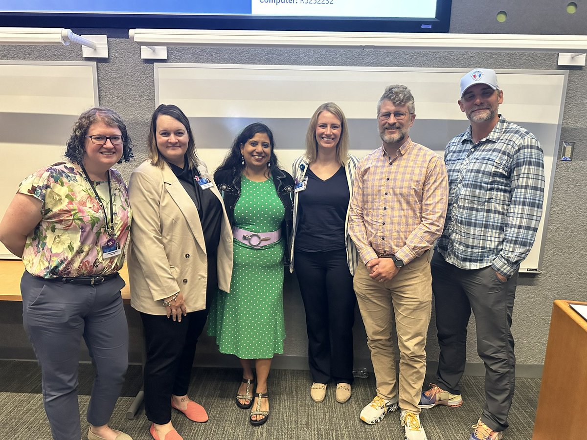 SGPlacenta's tweet photo. Great to have @MysorekarLab visiting us @MayoClinic and giving an exciting talk about viral infection in pregnancy! This even got colleagues from the University of Minnesota to come and visit. Thank you Indira 🙏 #placenta #womenshealth https://t.co/RitxXNa7J2