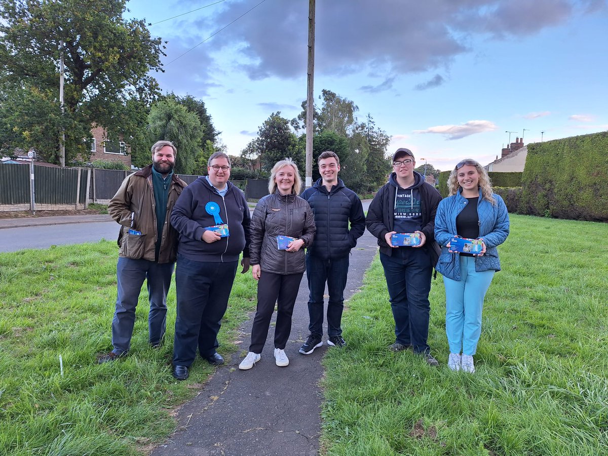 Liz Truss tweet media