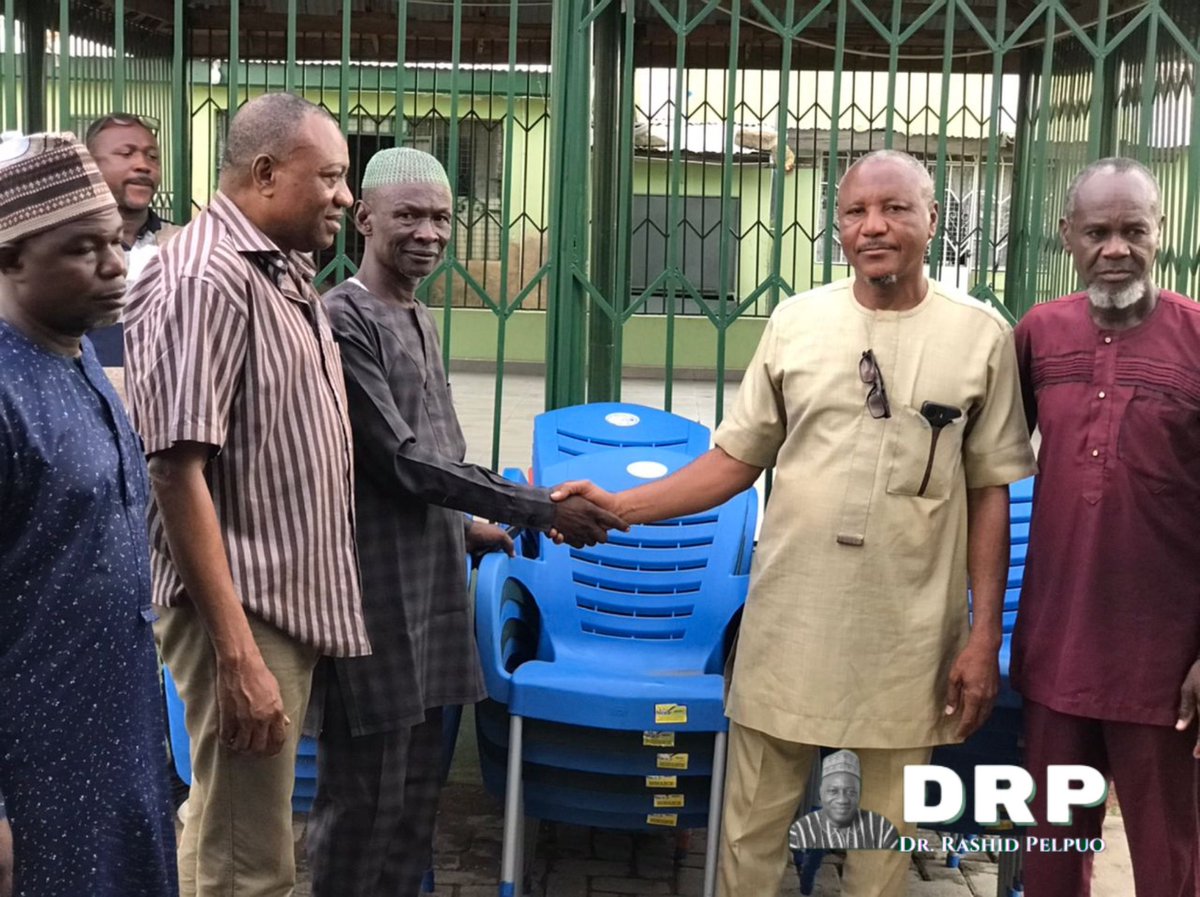radio99_7's tweet photo. Dr. Rashid Pelpuo donated 40 plastic chairs to the Regional Imam, Alhaj Uthman Mahama Kanihi. This follows his earlier donations of 200 bags of cement to Bahaas Foundation &amp; 50 bags to the Bamahu Divisional Chief. The Imam offered prayers for the MP &amp; peaceful elections in Dec. https://t.co/RYPMLuAEms