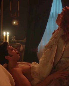 chaoticguitar's tweet photo. So as per the multiple interviews I’ve read today, the difference between first and last sex scene was to show Penelope gaining confidence in herself and taking control in the bedroom, ON MY KNEES BRIDGERTON LOVE PONY COLIN https://t.co/pOf1xqf7Ob