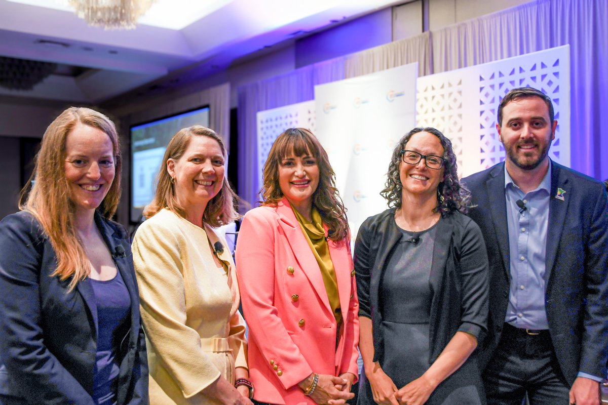 ChabertonEnergy's tweet photo. Our own Erica Brinker, Chief Commercial &amp; Sustainability Officer, moderated "Challenges &amp; Opportunities to Growth in Community Solar Markets" at today's @SolarAccess #CommunitySolarSummit. The biggest opportunity? An all-in partnership approach, especially for devs &amp; utilities. https://t.co/GQYt0vGw7h