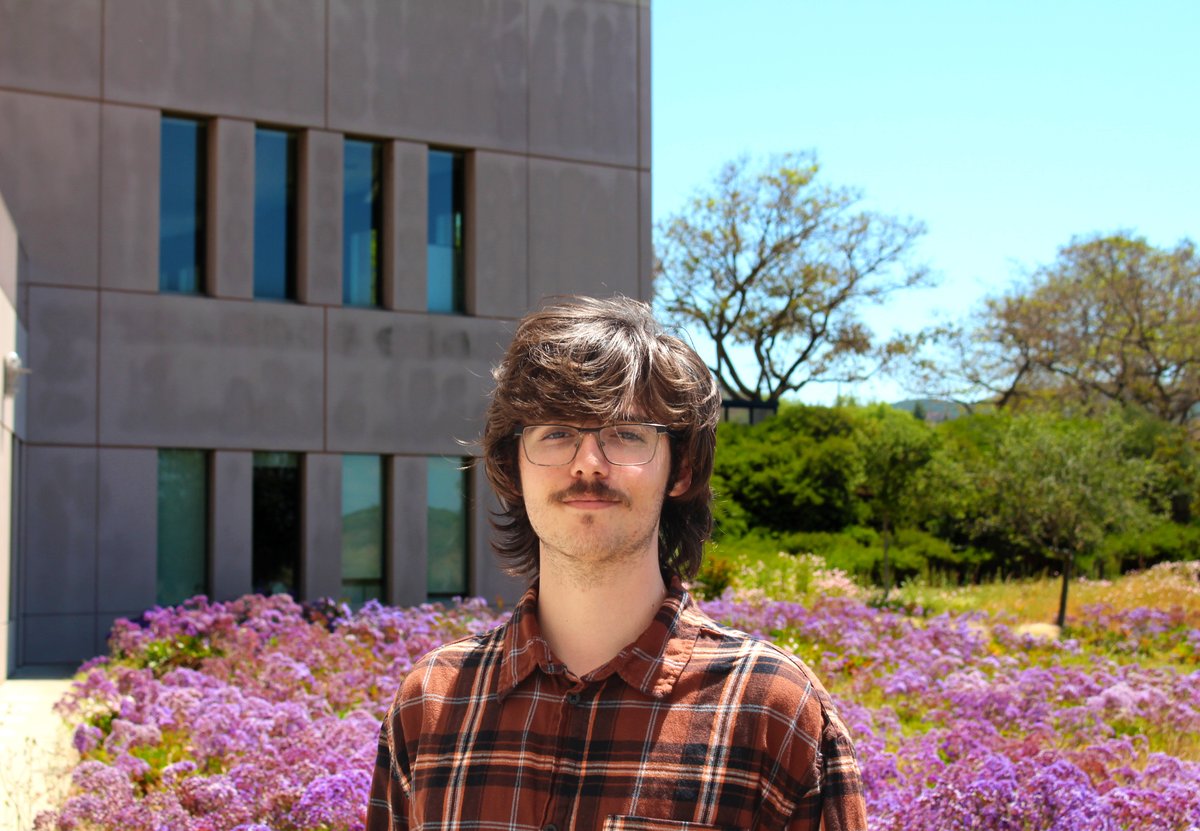 csusm_library's tweet photo. Meet Library Student Assistant Justin Gans. 🐾 Justin is a history and political science major who works in Resource Sharing at the University Library. 📚️
#CSUSMLibrary #LibraryEmployee #StudentAssistant https://t.co/20aOO5Sgu0