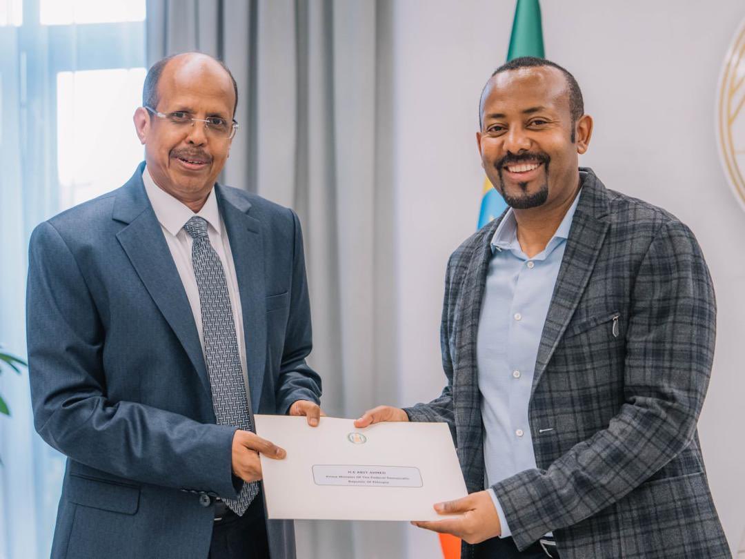 HornExaminer's tweet photo. The Emir of Qatar, Tamim Bin Hamad, has taken steps to mediate between Somalia and Ethiopia concerning Ethiopia's Naval Base agreement with the secessionist region of Somaliland.

Concurrently, Djibouti President Ismail Omar Guelleh has sent his Foreign Minister, Mahmoud Ali Youssouf, to Addis Ababa to begin a parallel process that may potentially undermine Doha’s efforts.

Djibouti aims to leverage this diplomatic dispute between Mogadishu and Addis Ababa as a demonstration of its soft power within Africa, showcasing its capability to resolve significant conflicts despite its small size. 

This effort is viewed as a strategic maneuver to strengthen the nomination of Djibouti's FM for the upcoming Chairperson position at the African Union, in competition with Fowzia Haji of Somalia and Raila Odinga of Kenya.