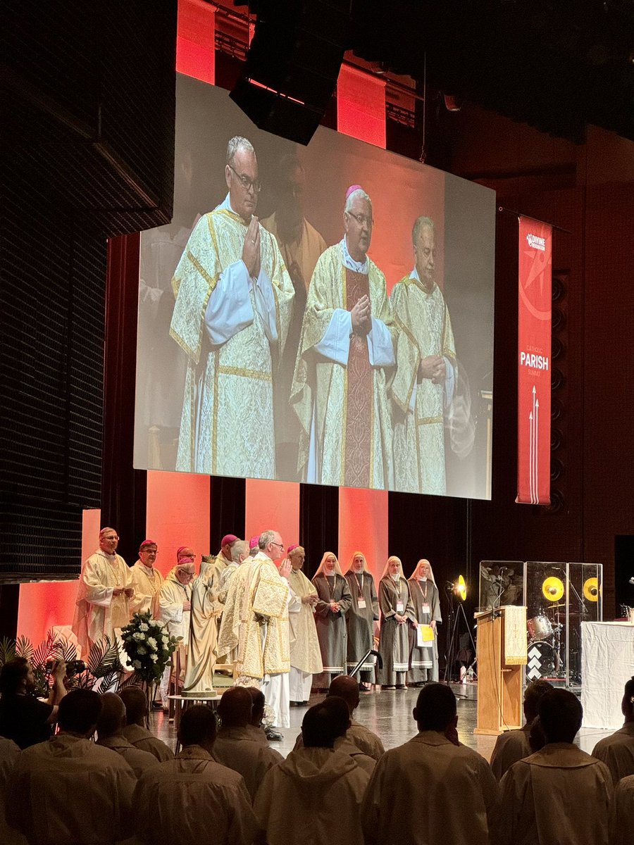 NottsDiocese's tweet photo. That’s a wrap on DAY 2 at #CatholicParishSummit 🙏 it’s been a day filled with the spirit!

🔥Fr James Mallon
🔥Michelle Moran
🔥Holy Mass
🔥Nottingham Diocesan Lunch
🔥Afternoon Workshops
🔥Diocesan Meet Up
🔥Sr Miriam James Heidland 

@divreno_uk #Adoration #prayer #catholic https://t.co/L5yrJrCdeM