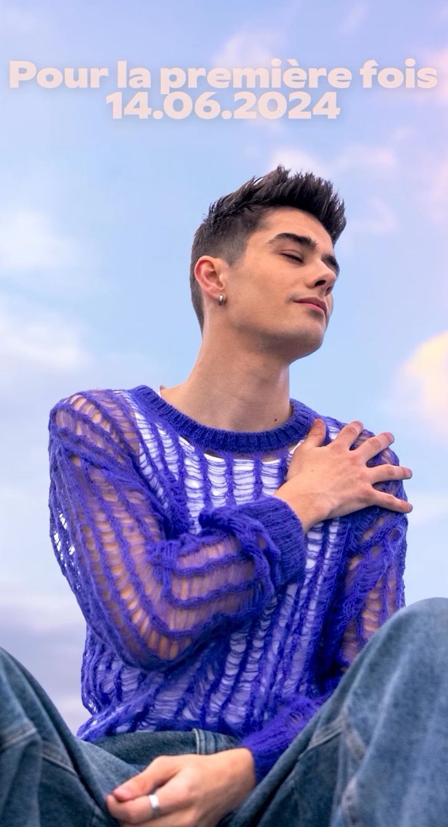 cil654R's tweet photo. J'adore vraiment le nouveau son de Axel, ça va streamer fort 🔥🔥🔥💛💛💛 #PLPF #PLPFSpace #Staracademy #StaracademyTour https://t.co/K1DL1HIld9
