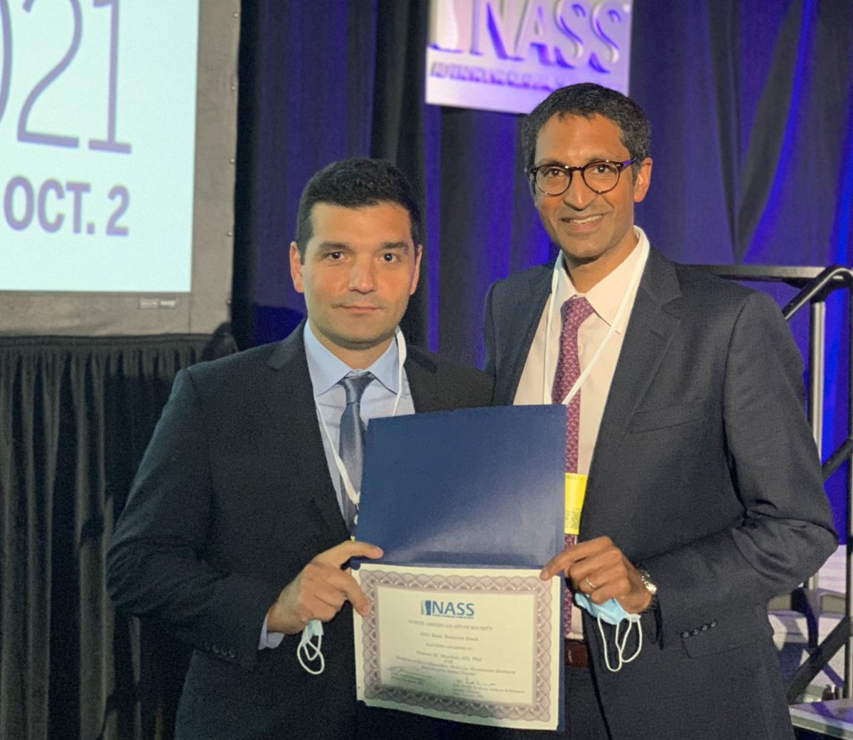 Bob Carter MD PhD (@bobcartermd) on Twitter photo Chief Resident Highlight 2024 - Dr. Mo Hadzipasic
Graduating Chief Resident Dr. Hadzipasic <a href="/MoHadzipasic/">Muhamed Hadzipasic</a> is a star surgeon, and the epitome of grace under pressure. Muhamed 'Mo' Hadzipasic came to MGH having completed an MD PhD at <a href="/YaleMed/">Yale School of Medicine</a>. Over the next seven years, Mo Chief Resident Highlight 2024 - Dr. Mo Hadzipasic
Graduating Chief Resident Dr. Hadzipasic <a href="/MoHadzipasic/">Muhamed Hadzipasic</a> is a star surgeon, and the epitome of grace under pressure. Muhamed 'Mo' Hadzipasic came to MGH having completed an MD PhD at <a href="/YaleMed/">Yale School of Medicine</a>. Over the next seven years, Mo