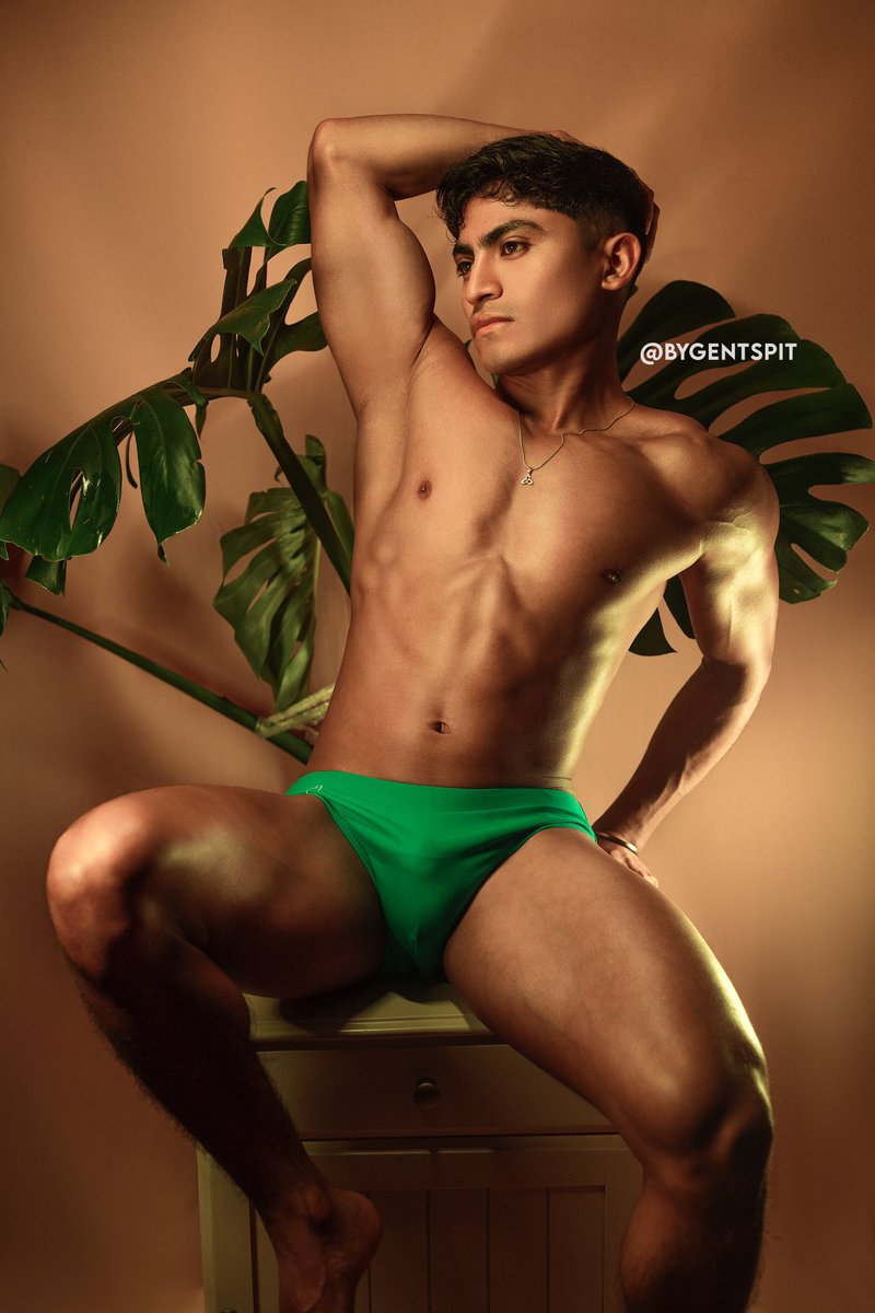 Caballeros, ESTAMOS DE VUELTA! 🖤🔥
Y reabrimos una sesión BOMBA!
<a href="/NelsoGarcia3/">Nelso Garcia Rio February 1st - 15th</a> es nuestro nuevo Gent para comenzar de nuevo! 
Síganme en el nuevo IG instagram.com/ByGentSpit 
B I E N V E N I D O S 🎩⛓️