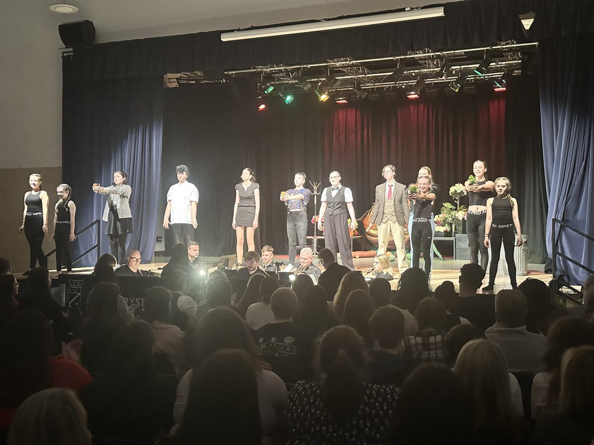 gjo2109's tweet photo. Highlights from the second half of #littleshopofhorrors #icare https://t.co/2UZB8Coklh