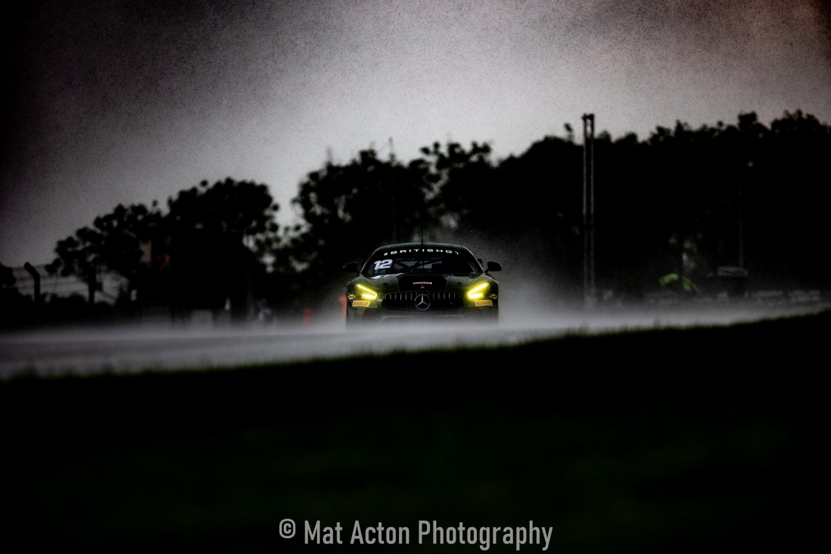 MatActon's tweet photo. Summer in the UK. @BritishGT #britishgt #sodden https://t.co/D6mNG5XdXq