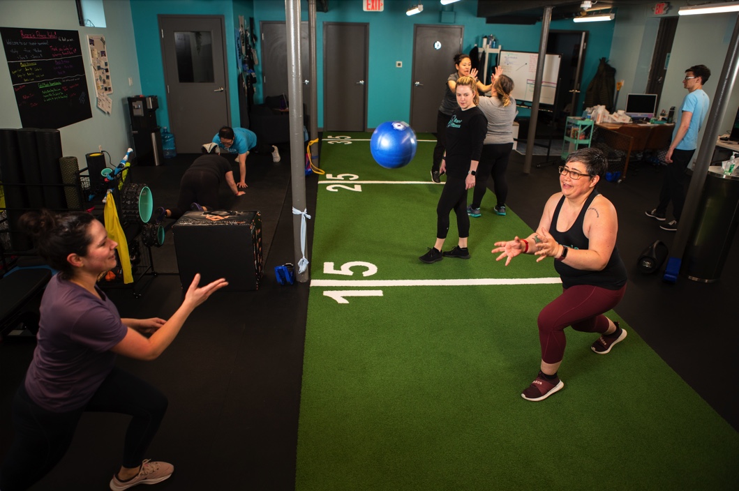 RosMainStreet's tweet photo. Rozzie Fitness is an independent, family, and woman-owned personal training studio in Roslindale.

Rozzie Fitness is one of our Community Collaborator Sponsors, and they'll be at the Farmers Market this Saturday (June 15). Be sure to stop by their table and say hello!

#ROSLove https://t.co/M75aaW11Od