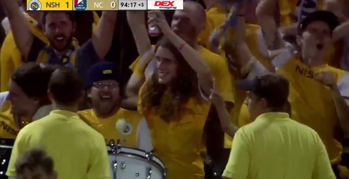 2firsts2seconds's tweet photo. Is that @theweeks in the backline after this goal?! https://t.co/7lhPdJTdcN