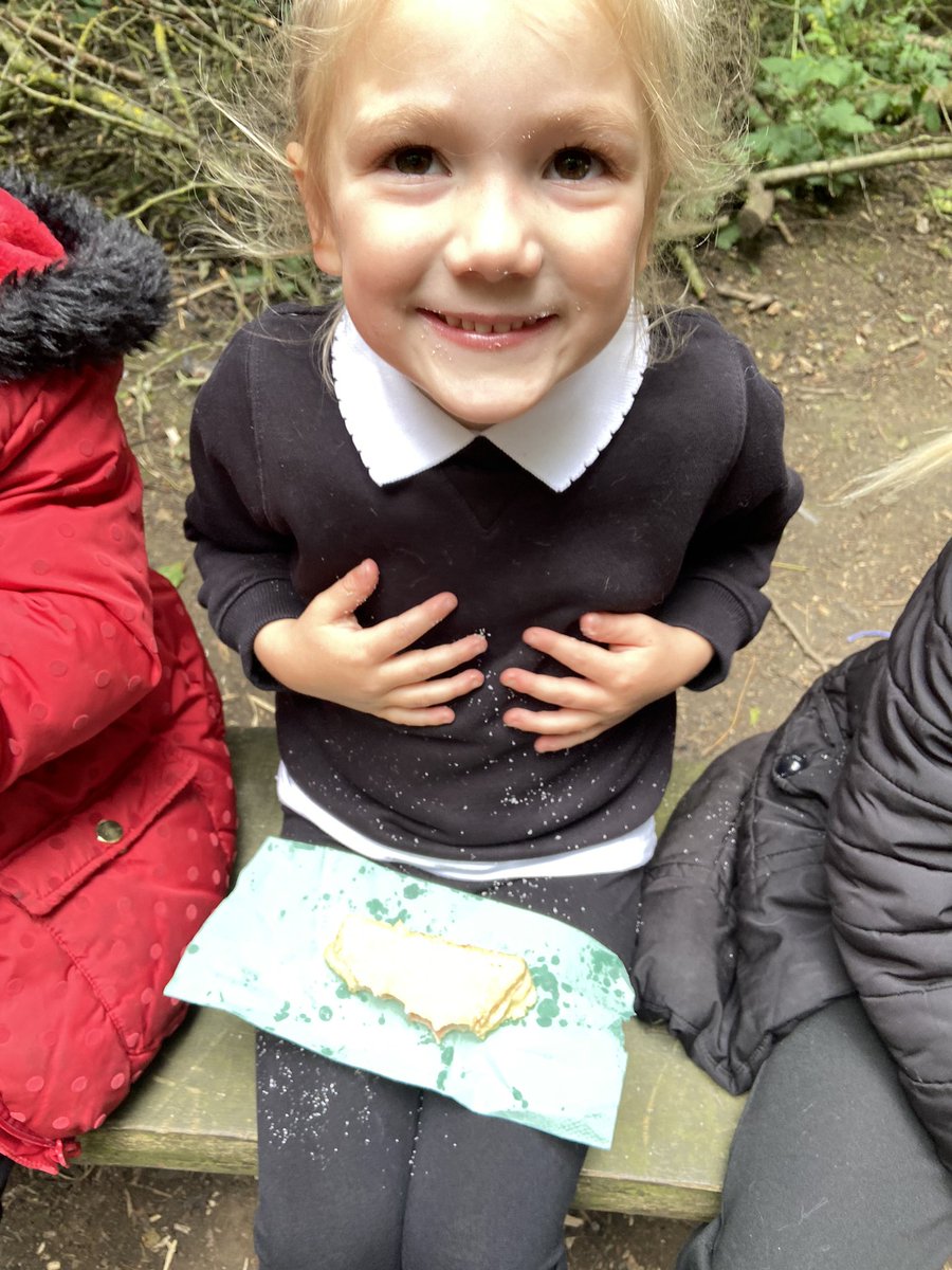 carolin17428620's tweet photo. Today Reception class made ‘campfire doughnuts’. They were the BEST and tasted just like the ones at the seaside. A huge thumbs up from us 👍🏼
@AlthorpeKeadby https://t.co/V3fqMKGu3X